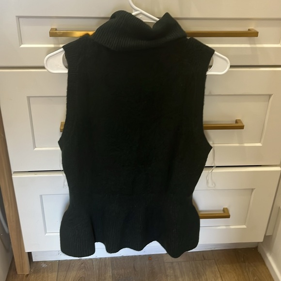 White House Black Market Soft Turtleneck Peplum In Green Spruce NWT M - Picture 9 of 11